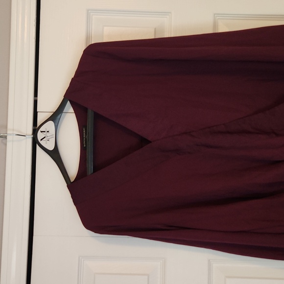 BR Faux Wrap Top - Picture 2 of 4